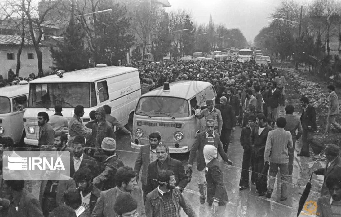 ۱۹ بهمن ۱۳۵۷ و سه روز پیش از پیروزی انقلاب، ماموران رژیم پهلوی با به راه انداختن آتش و خون در گرگان، سعی در سرکوب مبارزات مردم انقلابی داشتند. در این قیام حماسی، علاوه بر آتش‌زدن حدود ۱۰۰ مغازه، انبار و هتل، ۶ نفر به شهادت رسیدند و ده‌ها نفر مجروح شدند.